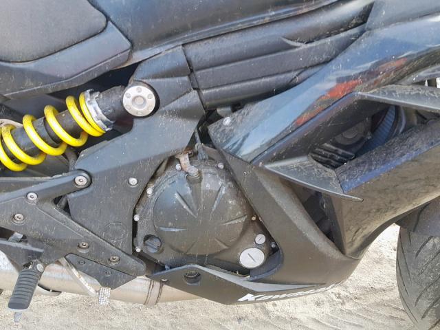 JKAEXEE17DDA12965 - 2013 KAWASAKI EX650 E BLACK photo 7