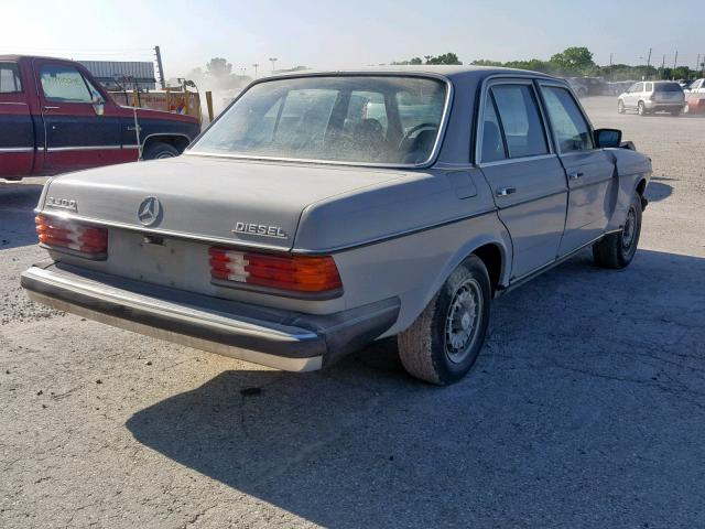 WDBAB23A1DB402505 - 1983 MERCEDES-BENZ 240 D GRAY photo 4