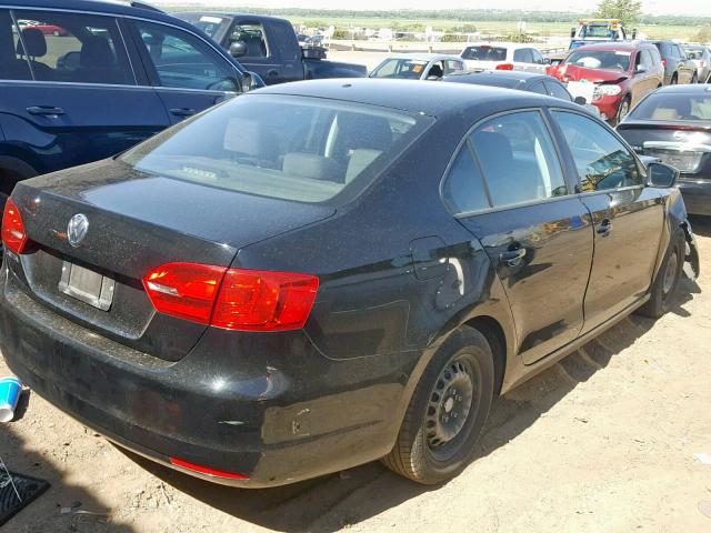 3VW2K7AJ3BM396084 - 2011 VOLKSWAGEN JETTA BASE BLACK photo 4