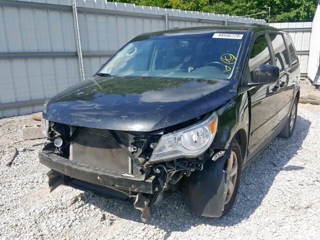 2V4RW3DG7BR806155 - 2011 VOLKSWAGEN ROUTAN SE BLACK photo 2