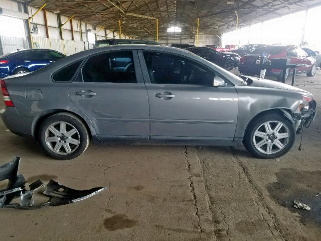 YV1MS382842007432 - 2004 VOLVO S40 2.4I GRAY photo 9