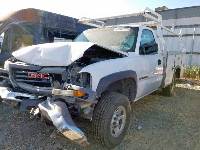 1GDHC24U75E305259 - 2005 GMC SIERRA C25 WHITE photo 2