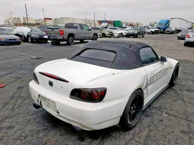 JHMAP11401T000084 - 2001 HONDA S2000 WHITE photo 4