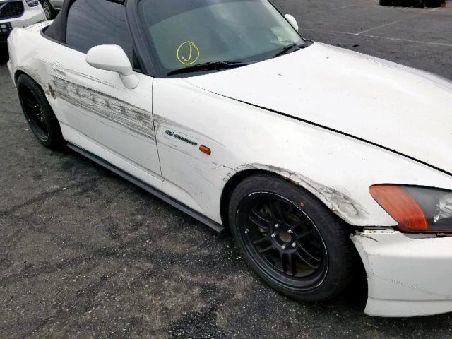 JHMAP11401T000084 - 2001 HONDA S2000 WHITE photo 9