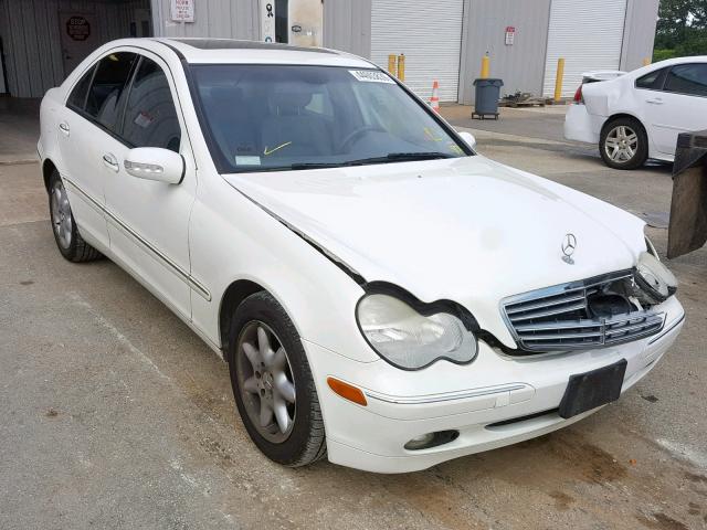 WDBRF61J04A535733 - 2004 MERCEDES-BENZ C 240 WHITE photo 1