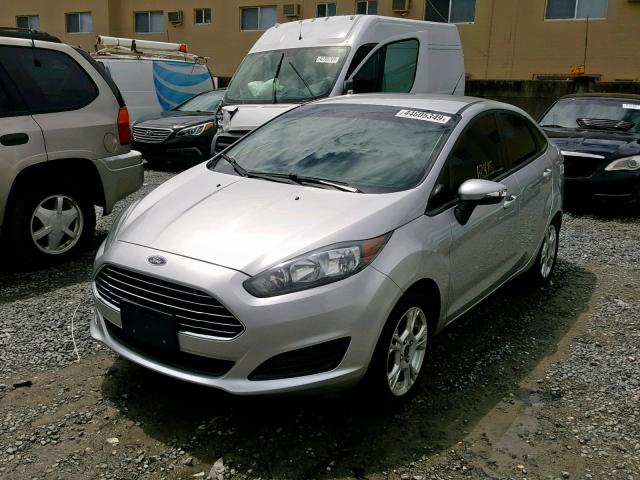 3FADP4BJ4FM204581 - 2015 FORD FIESTA SE SILVER photo 2