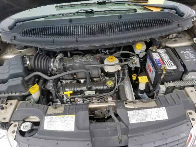 2C4GP54L12R672217 - 2002 CHRYSLER TOWN & COU GOLD photo 7