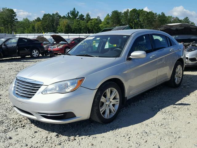 1C3CCBAB6CN174957 - 2012 CHRYSLER 200 LX SILVER photo 2