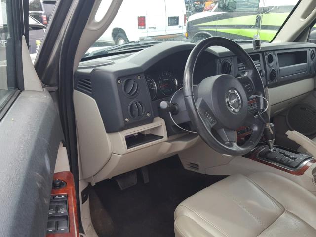 1J8HG58P37C592315 - 2007 JEEP COMMANDER SILVER photo 9