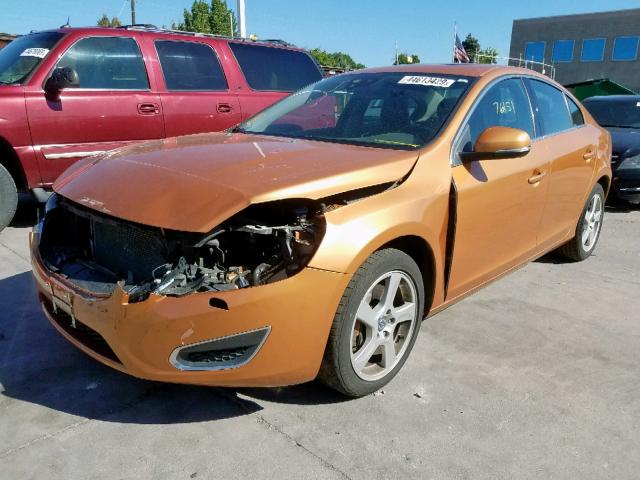 YV1622FS7C2035226 - 2012 VOLVO S60 T5 ORANGE photo 2