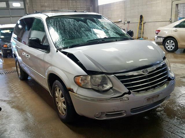 2C4GP54L45R144725 - 2005 CHRYSLER TOWN & COU SILVER photo 1