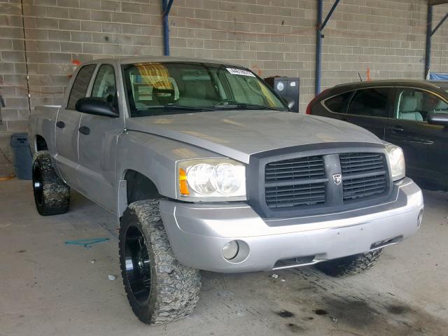 1D7HE48N66S570549 - 2006 DODGE DAKOTA QUA WHITE photo 1