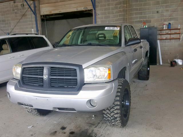 1D7HE48N66S570549 - 2006 DODGE DAKOTA QUA WHITE photo 9