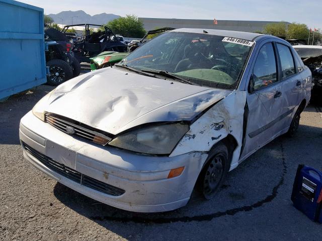 1FAFP33P2YW111695 - 2000 FORD FOCUS LX SILVER photo 2