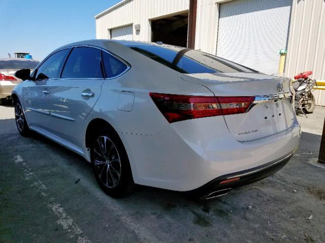4T1BK1EB9HU261985 - 2017 TOYOTA AVALON XLE WHITE photo 3