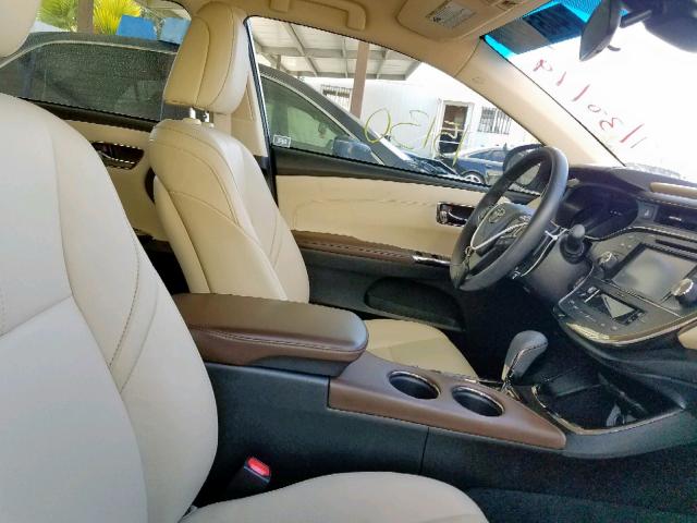 4T1BK1EB9HU261985 - 2017 TOYOTA AVALON XLE WHITE photo 5