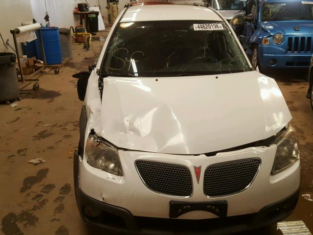 5Y2SL65898Z415214 - 2008 PONTIAC VIBE SILVER photo 9