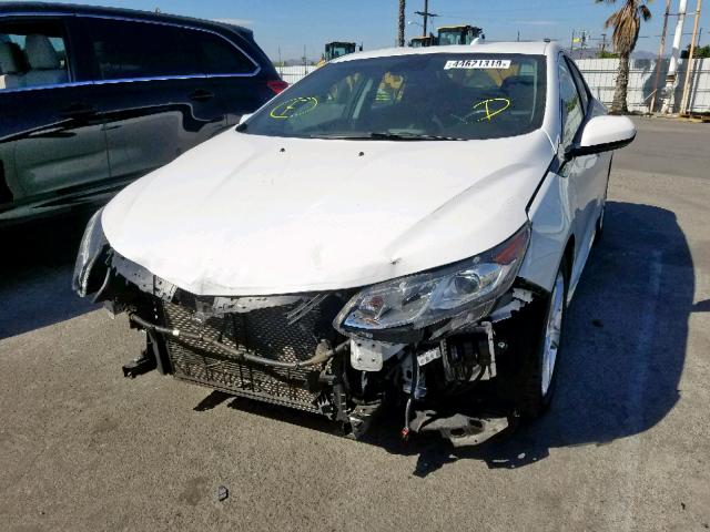 1G1RC6S57JU150622 - 2018 CHEVROLET VOLT LT WHITE photo 2