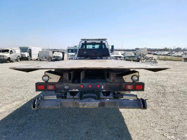 3FRWF6FC0BV433778 - 2011 FORD F650 SUPER WHITE photo 9