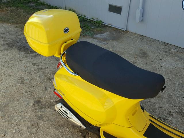 ZAPC386B095010635 - 2009 VESPA LX 50 YELLOW photo 6