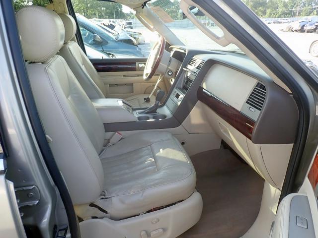 5LMFU27R24LJ25853 - 2004 LINCOLN NAVIGATOR ბეჟი ფოტო 5