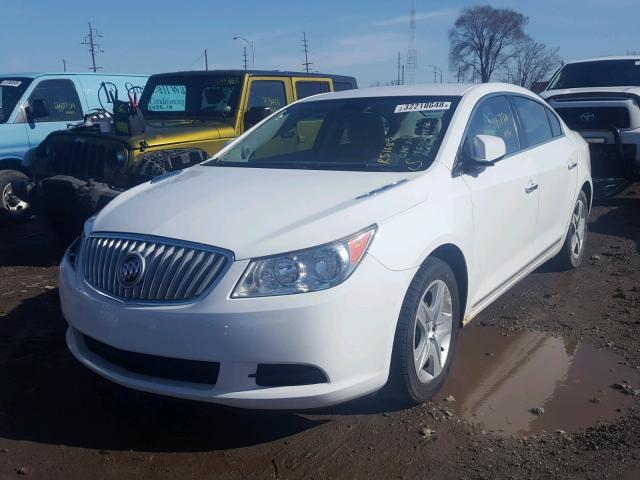 1G4GB5EG1AF121674 - 2010 BUICK LACROSSE C WHITE photo 2