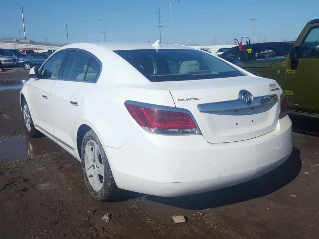 1G4GB5EG1AF121674 - 2010 BUICK LACROSSE C WHITE photo 3