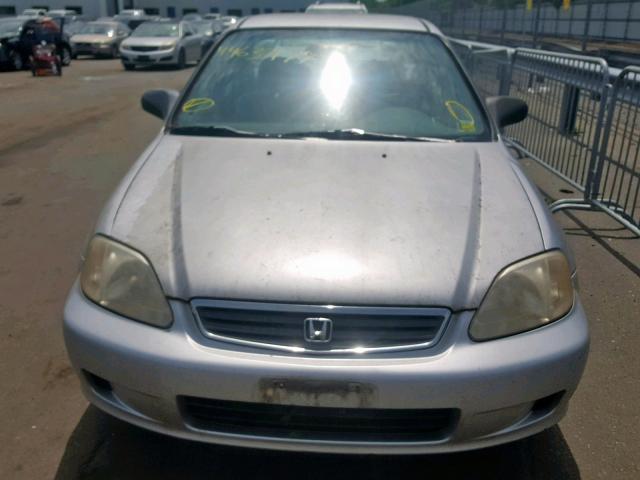 2HGEJ6618YH578362 - 2000 HONDA CIVIC BASE SILVER photo 9