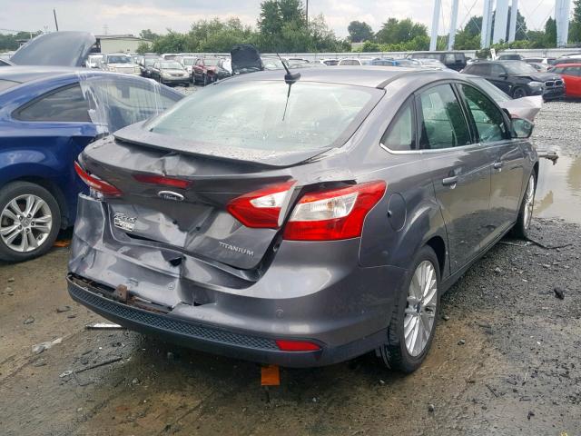 1FADP3J22EL146944 - 2014 FORD FOCUS TITA GRAY photo 4