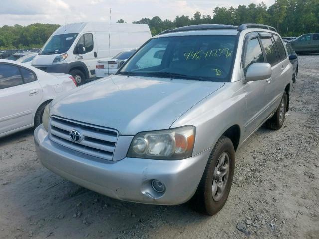 JTEDD21A040095766 - 2004 TOYOTA HIGHLANDER SILVER photo 2