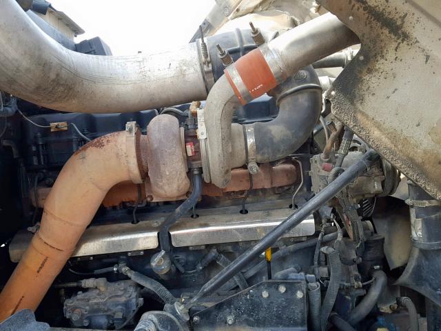 1M2P324C5YM054903 - 2000 MACK 600 RD600 WHITE photo 7