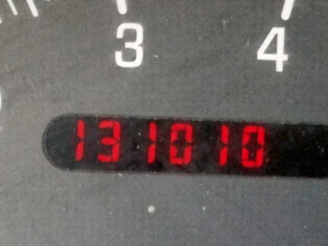 1G2NF52F52C184490 - 2002 PONTIAC GRAND AM S BLACK photo 8