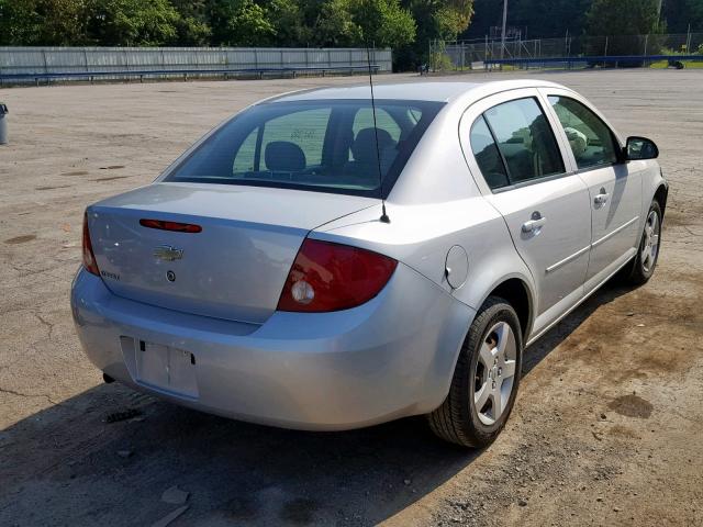 1G1AK52F557664511 - 2005 CHEVROLET COBALT SILVER photo 4