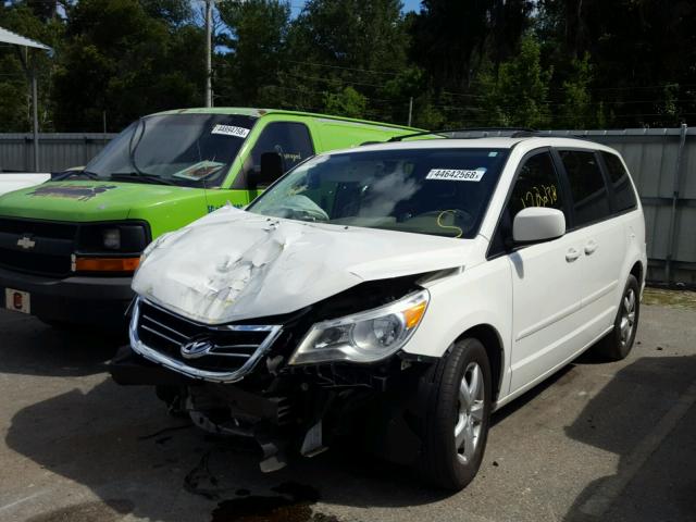 2V8HW34169R546380 - 2009 VOLKSWAGEN ROUTAN SE WHITE photo 2