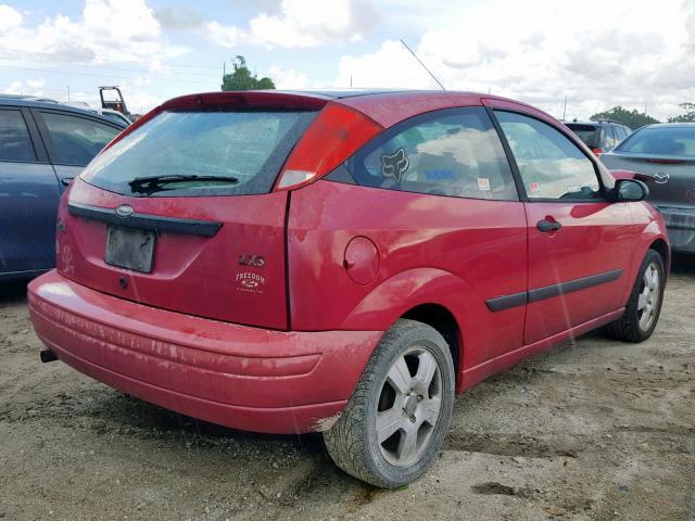 3FAFP31ZX4R102616 - 2004 FORD FOCUS ZX3 RED photo 4