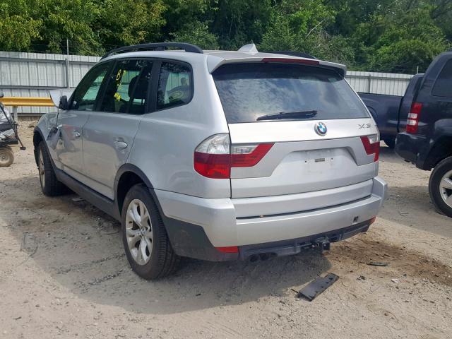 WBXPC93409WJ27837 - 2009 BMW X3 XDRIVE3 SILVER photo 3