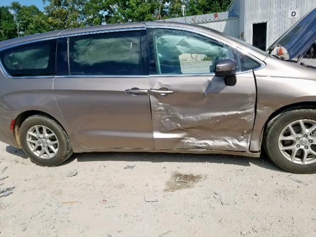 2C4RC1DG7HR535792 - 2017 CHRYSLER PACIFICA T TAN photo 9