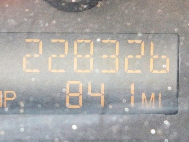 1G8AZ52F55Z167976 - 2005 SATURN ION LEVEL WHITE photo 8