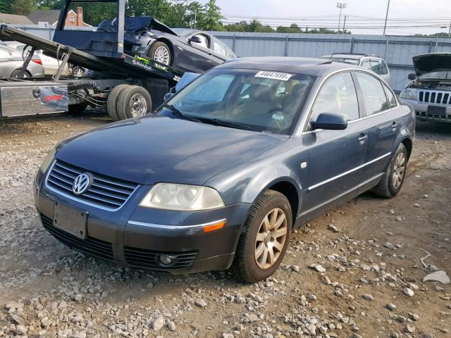 WVWPD63B53P454940 - 2003 VOLKSWAGEN PASSAT GLS BLUE photo 2