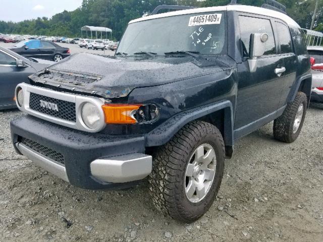 JTEBU11F870045036 - 2007 TOYOTA FJ CRUISER BLACK photo 2