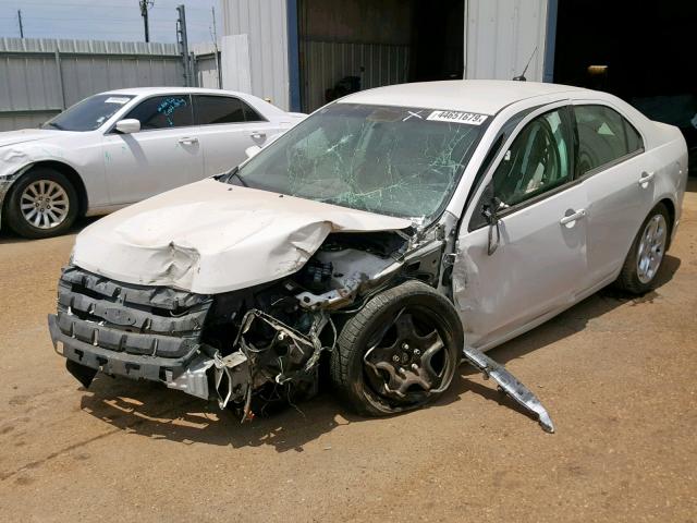 3FAHP0HA2AR230707 - 2010 FORD FUSION SE WHITE photo 2