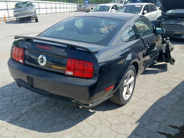 1ZVHT82HX85192924 - 2008 FORD MUSTANG GT BLACK photo 4