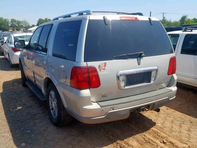 5LMFU27RX4LJ30511 - 2004 LINCOLN NAVIGATOR SILVER photo 3
