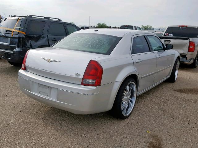 2C3LA53G87H628883 - 2007 CHRYSLER 300 TOURIN SILVER photo 4