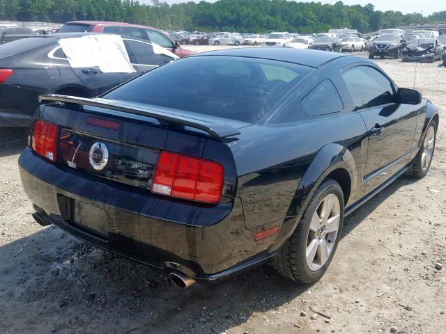 1ZVFT82H565117326 - 2006 FORD MUSTANG GT BLACK photo 4