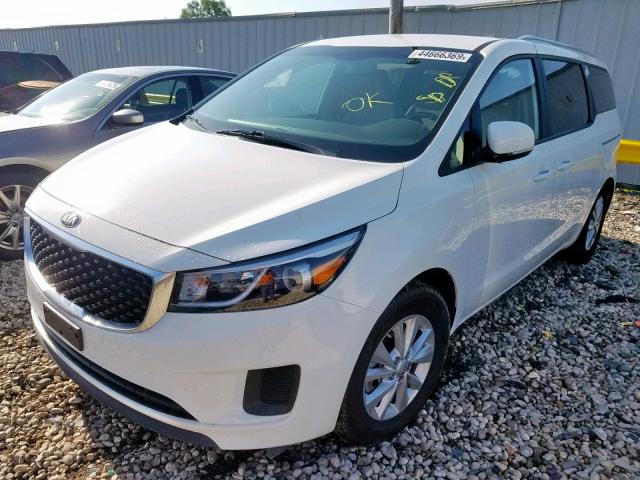 KNDMB5C1XG6178731 - 2016 KIA SEDONA LX WHITE photo 2