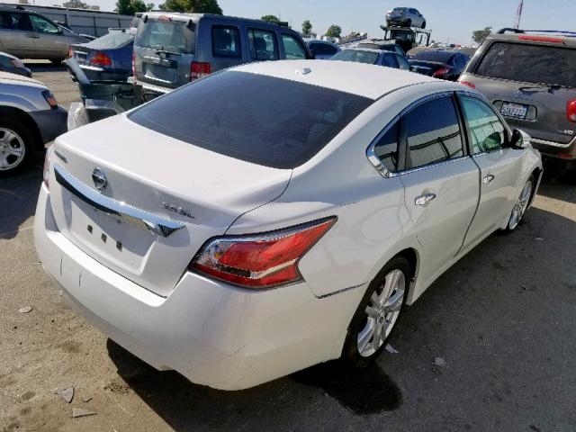 1N4BL3AP5FC176911 - 2015 NISSAN ALTIMA 3.5 WHITE photo 4