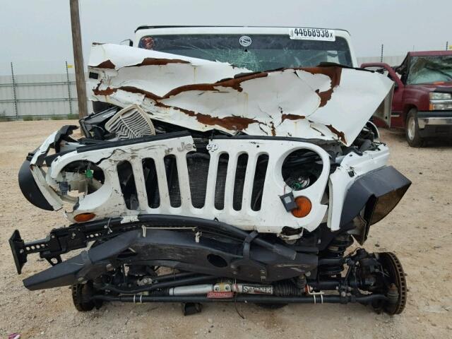 1J4GA2D16BL551152 - 2011 JEEP WRANGLER S WHITE photo 9