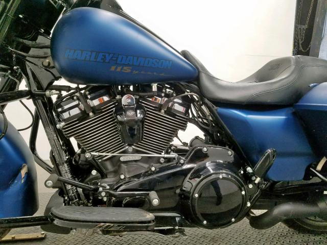 1HD1KYC30JB631161 - 2018 HARLEY-DAVIDSON FLHXS 115T BLUE photo 6