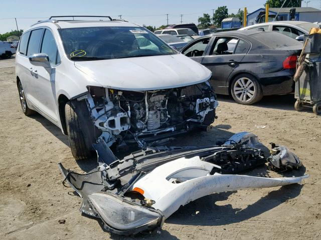 2C4RC1GG5JR141242 - 2018 CHRYSLER PACIFICA L WHITE photo 1